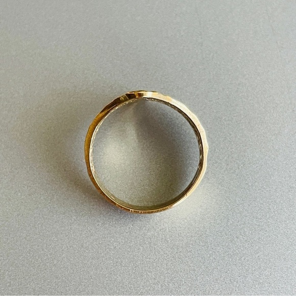 14k Gold Diamond Cut OpenWork Filigree Vintage Ring - Picture 4 of 9